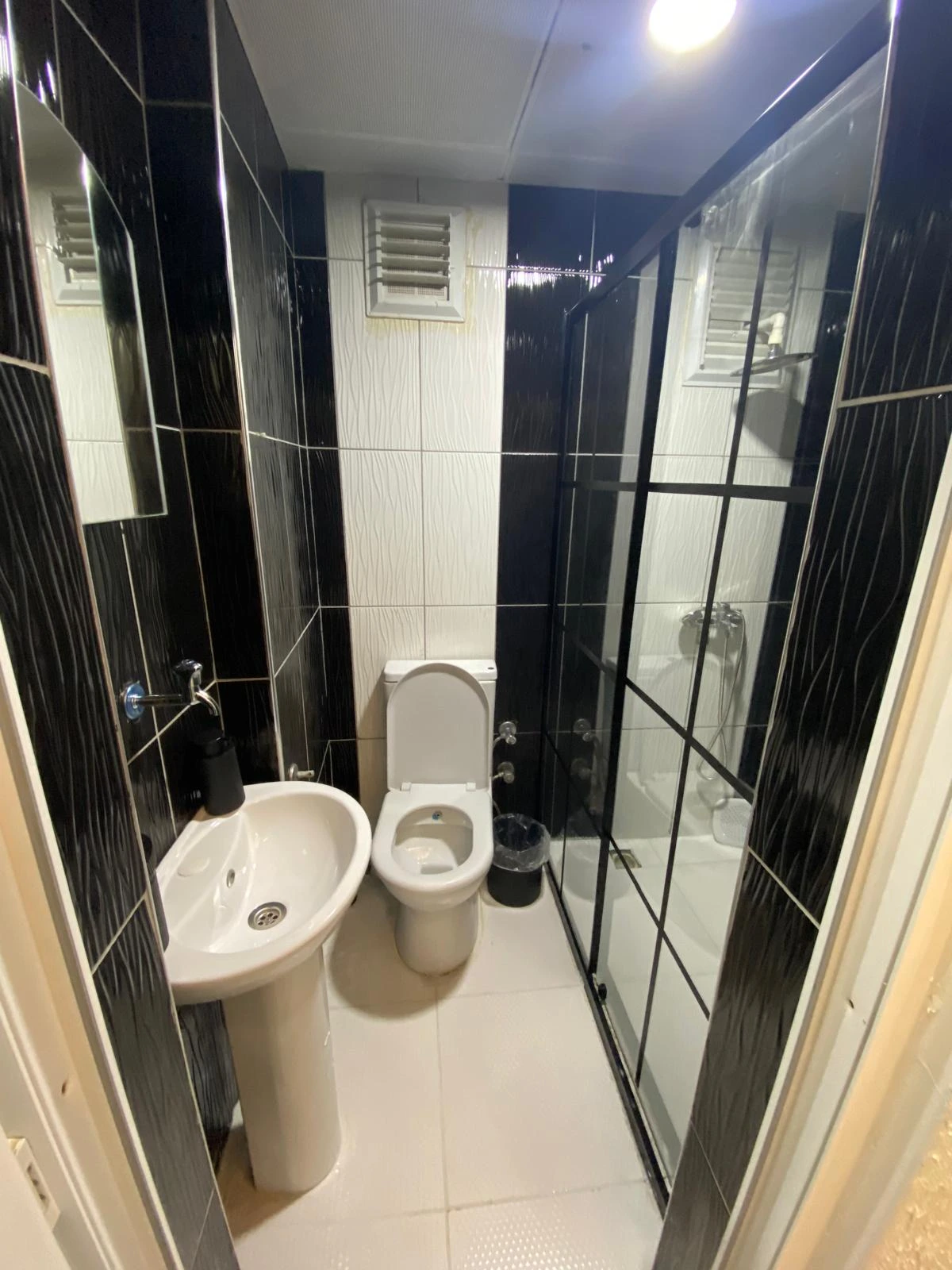 Suit 4 - Poyraz Suit 5